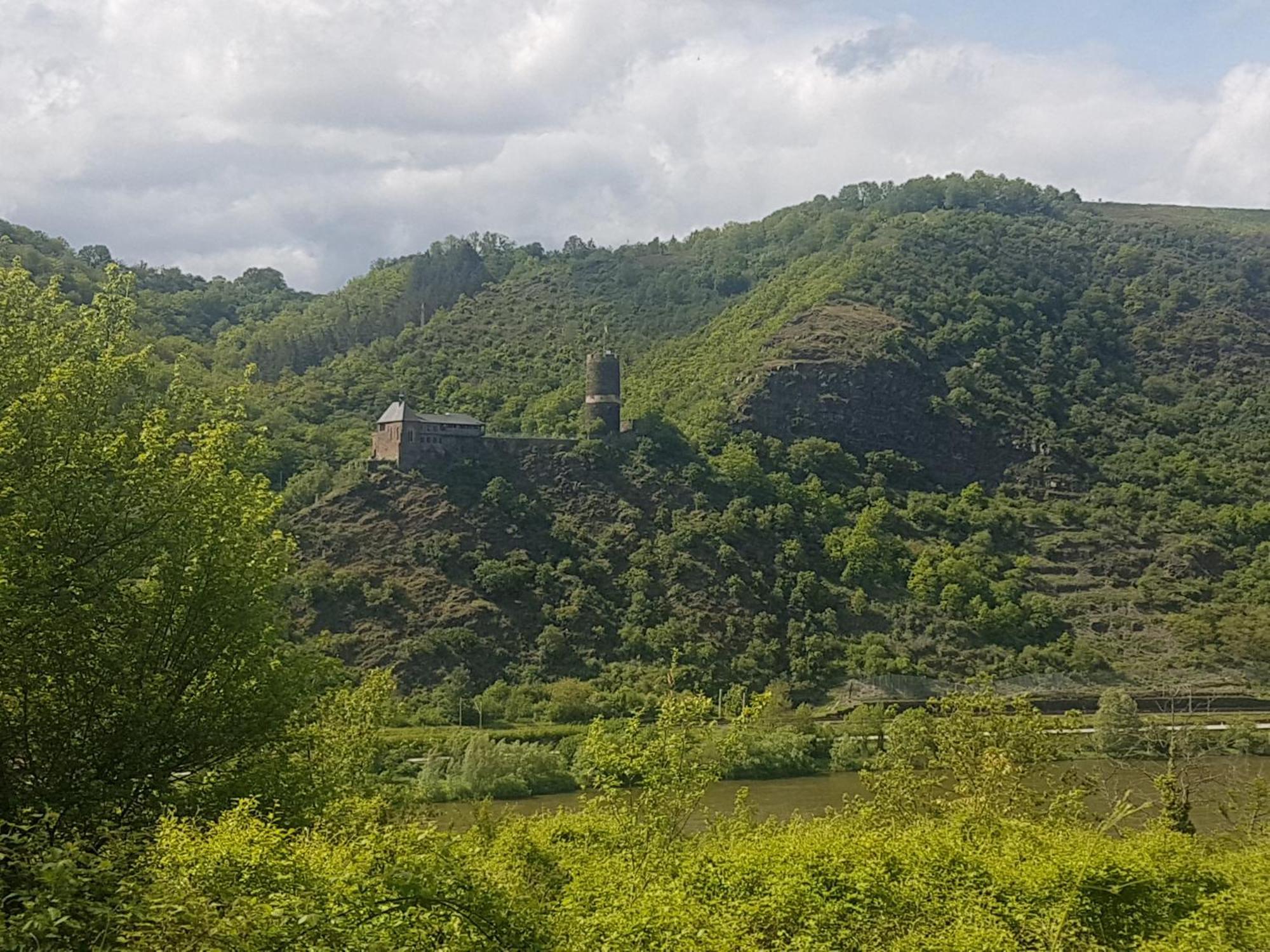 Ferienhaus Leopold Mit Burgblick An Der Mosel Burgen  Exterior photo