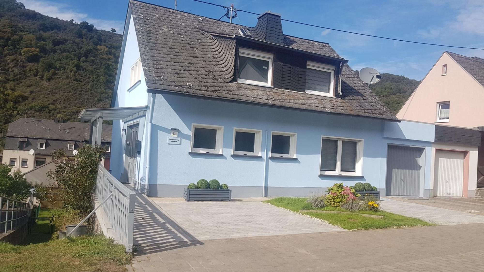 Ferienhaus Leopold Mit Burgblick An Der Mosel Burgen  Exterior photo